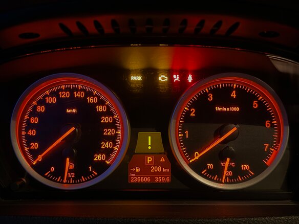 2008 BMW X6 50i 6-speed I (E71), чёрный, 1800000 рублей - вид 12