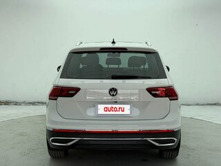 2023 Volkswagen Tiguan Allspace II Рестайлинг, белый, 3000000 рублей, вид 5