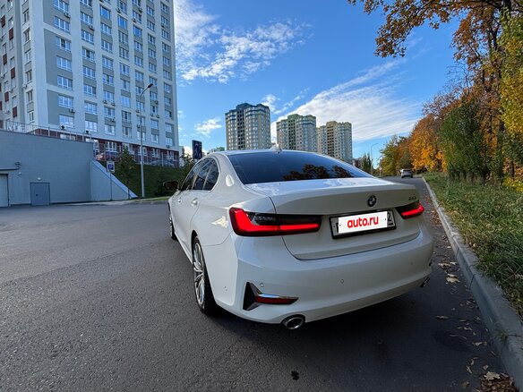 2022 BMW 3 серии 320i VII (G2x), белый, 4100000 рублей - вид 2