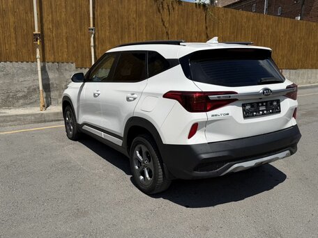 2020 Kia Seltos I, белый, 1700000 рублей, вид 4