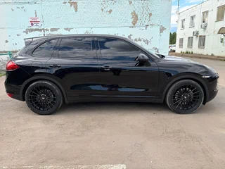 2010 Porsche Cayenne Diesel II (958), чёрный, 2500000 рублей, вид 5