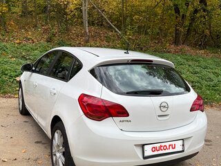 2011 Opel Astra J, белый, 630000 рублей, вид 3