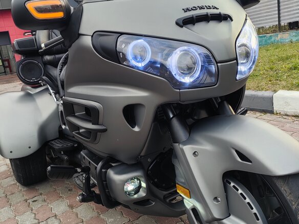 2005 Honda GL 1800 Gold Wing, серый, 2200000 рублей
