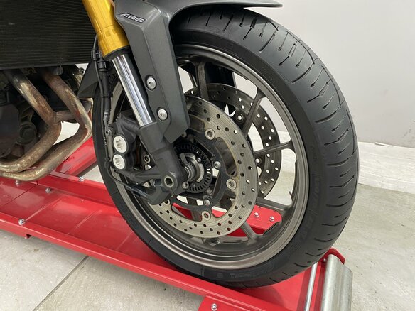 2015 Yamaha MT-09 Tracer (FJ-09), чёрный, 679000 рублей - вид 9