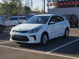 2018 Kia Rio IV, белый, 1095000 рублей, вид 3
