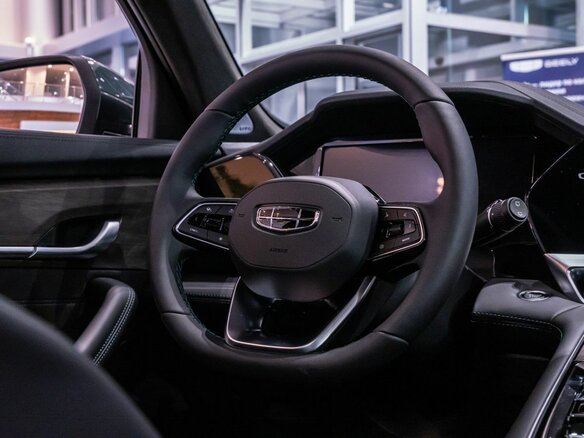 2026 Geely Monjaro I, чёрный, 4899990 рублей - вид 5