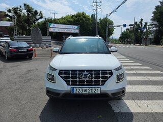 2023 Hyundai Venue I, белый, 1544200 рублей, вид 3