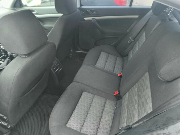 2012 Skoda Octavia II (A5) Рестайлинг, белый, 1100000 рублей - вид 11