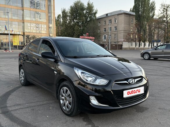 2013 Hyundai Solaris I, чёрный, 739000 рублей - вид 3