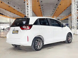 2021 Honda Fit Crosstar IV, белый, 885000 рублей, вид 4