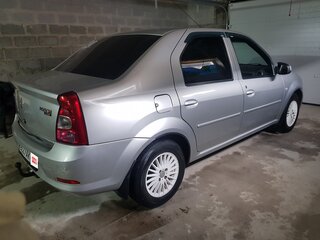 2011 Renault Logan I Рестайлинг, серебристый, 450000 рублей, вид 4