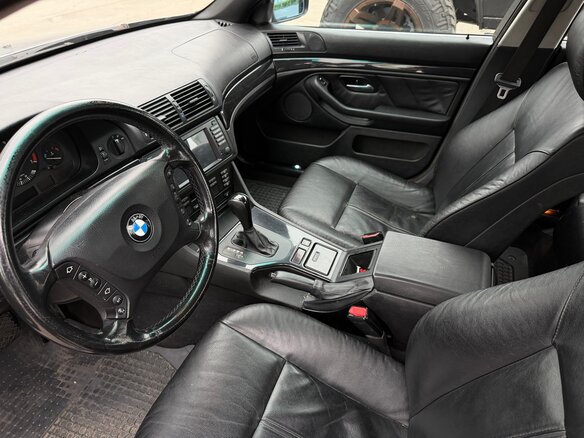 2002 BMW 5 серии 525i IV (E39) Рестайлинг, синий, 880000 рублей - вид 6