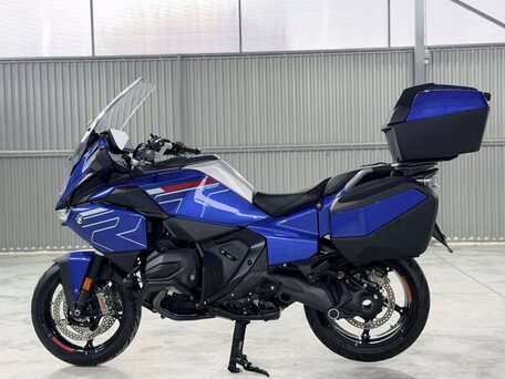 2025 BMW R 1300 RT, синий, 2900000 рублей, вид 4