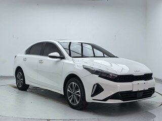 2022 Kia K3 II (China Market) Рестайлинг, белый, 1120000 рублей, вид 1