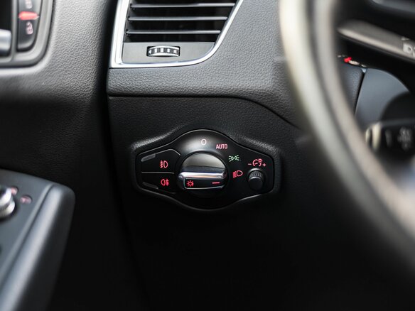 2012 Audi Q5 I (8R) Рестайлинг, чёрный, 1699000 рублей - вид 9