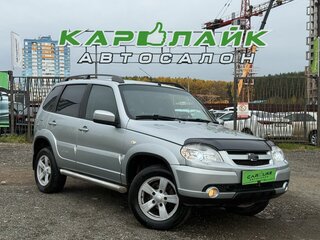2014 Chevrolet Niva I Рестайлинг, серебристый, 449000 рублей, вид 1