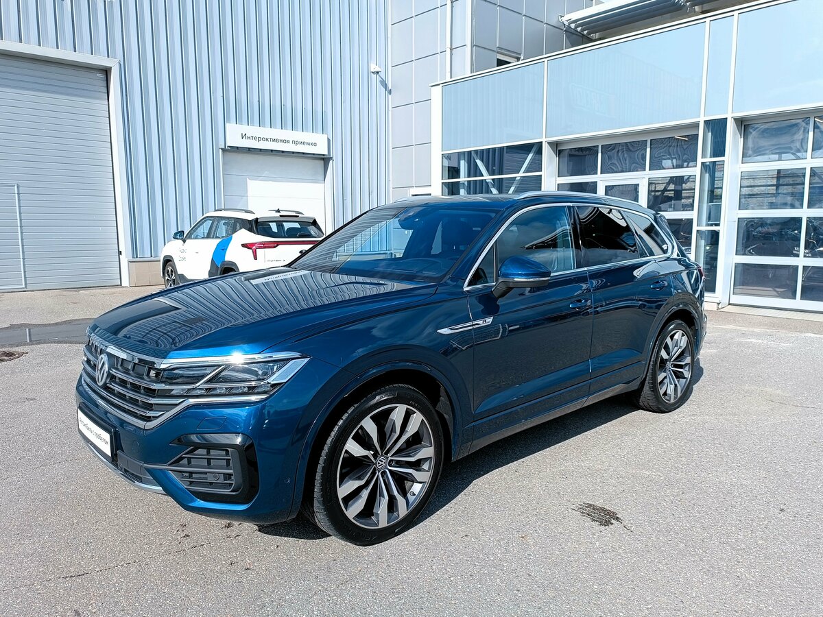 Открыть фотографии: Volkswagen Touareg III
