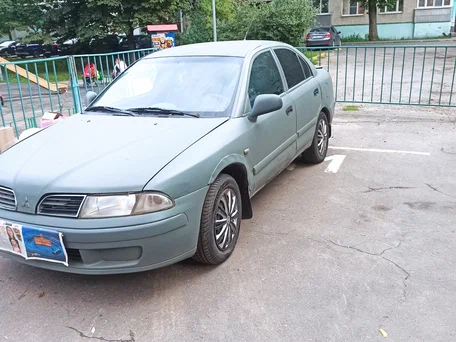 2000 Mitsubishi Carisma I Рестайлинг, зелёный, 170000 рублей, вид 1