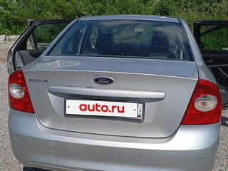 2010 Ford Focus II Рестайлинг, серебристый, 370000 рублей, вид 3