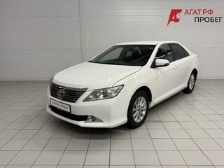 2013 Toyota Camry VII (XV50), белый, 1360000 рублей, вид 1