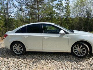 2012 Chevrolet Cruze I, белый, 700000 рублей, вид 3