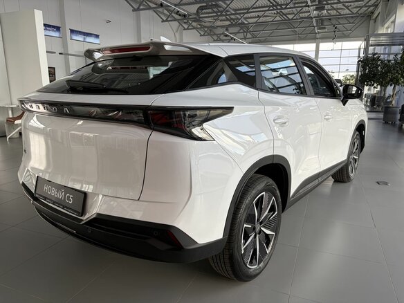 2026 Omoda C5 II, белый, 2629000 рублей - вид 4