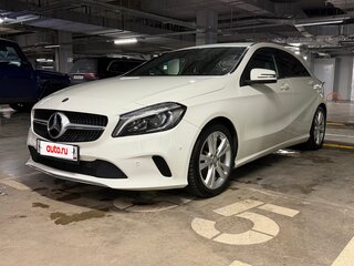 2016 Mercedes-Benz A-Класс 180 III (W176) Рестайлинг, белый, 1670000 рублей, вид 3