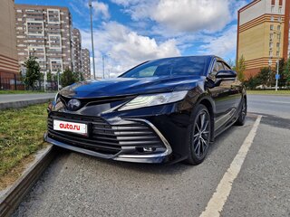 2021 Toyota Camry VIII (XV70) Рестайлинг, чёрный, 3800000 рублей, вид 1