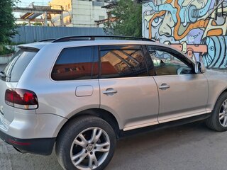 2006 Volkswagen Touareg I Рестайлинг, серый, 900000 рублей, вид 4