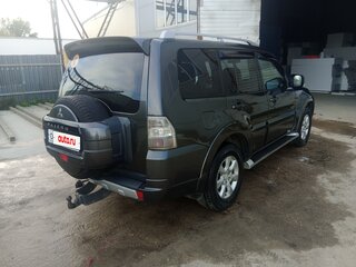 2011 Mitsubishi Pajero IV, серый, 1700000 рублей, вид 4