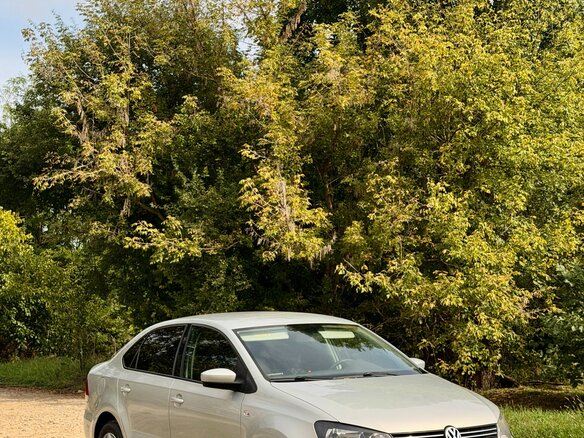 2011 Volkswagen Polo V, серебристый, 670000 рублей - вид 2