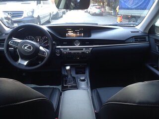 2015 Lexus ES 250 VI Рестайлинг, белый, 1900000 рублей, вид 3