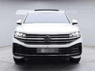 2026 Volkswagen Touareg III Рестайлинг, белый, 10068069 рублей, вид 3
