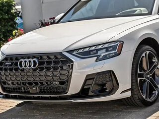 2025 Audi A8 Long 55 TFSI IV (D5) Рестайлинг, белый, 9834000 рублей, вид 3