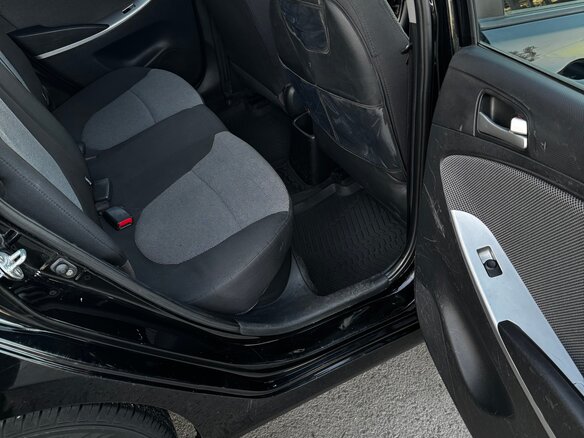 2013 Hyundai Solaris I, чёрный, 855000 рублей - вид 20