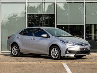 2017 Toyota Corolla XI (E160, E170, E180) Рестайлинг 1, серебристый, 1395000 рублей, вид 3