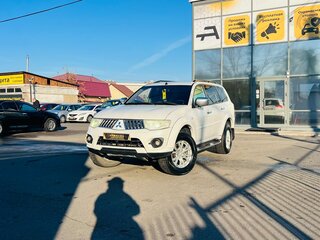 2015 Mitsubishi Pajero Sport II Рестайлинг, белый, 1999000 рублей, вид 1