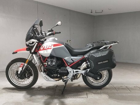 2026 Moto Guzzi V85 TT, белый, 1285000 рублей, вид 3