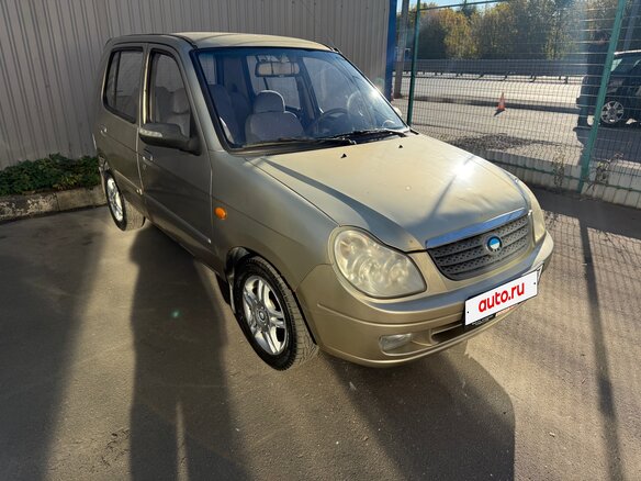 2006 BYD Flyer, золотистый, 105000 рублей - вид 4