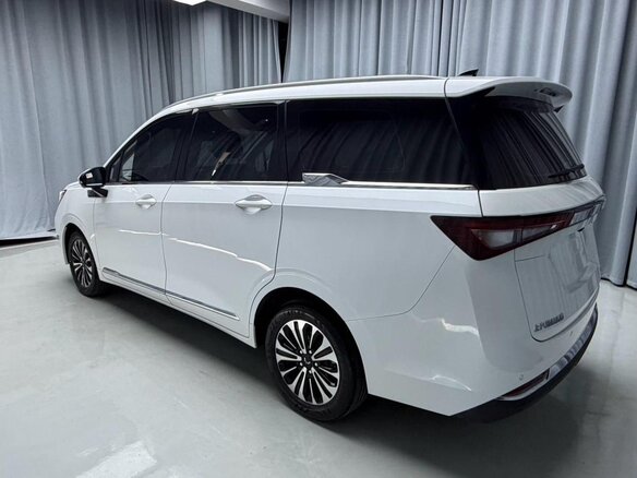 2022 Wuling Jiachen, белый, 1550678 рублей - вид 6