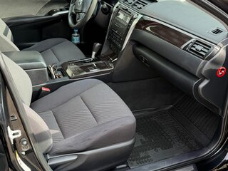 2015 Toyota Camry VII (XV50) Рестайлинг, чёрный, 1600000 рублей, вид 4