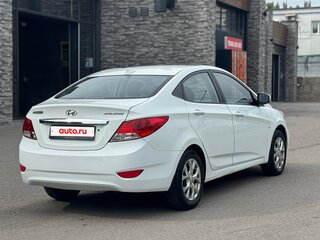2012 Hyundai Solaris I, белый, 660000 рублей, вид 3