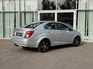 2013 Chevrolet Aveo II, серебристый, 580000 рублей, вид 5
