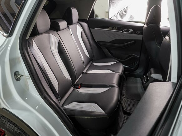 2024 Geely Coolray (Binyue Cool) I Рестайлинг, белый, 2049000 рублей - вид 6