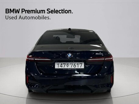 2025 BMW 5 серии 520i VIII (G60/G61/G68), чёрный, 5759000 рублей, вид 4