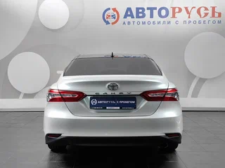2021 Toyota Camry VIII (XV70) Рестайлинг, белый, 2980000 рублей, вид 4