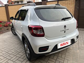 2021 Renault Sandero Stepway II Рестайлинг, белый, 1500000 рублей, вид 1