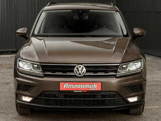 2020 Volkswagen Tiguan II, коричневый, 2550000 рублей, вид 2