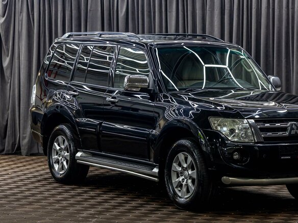 2014 Mitsubishi Pajero IV Рестайлинг 1, чёрный, 1765000 рублей - вид 8