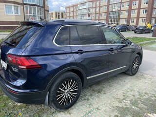 2017 Volkswagen Tiguan II, синий, 2100000 рублей, вид 1